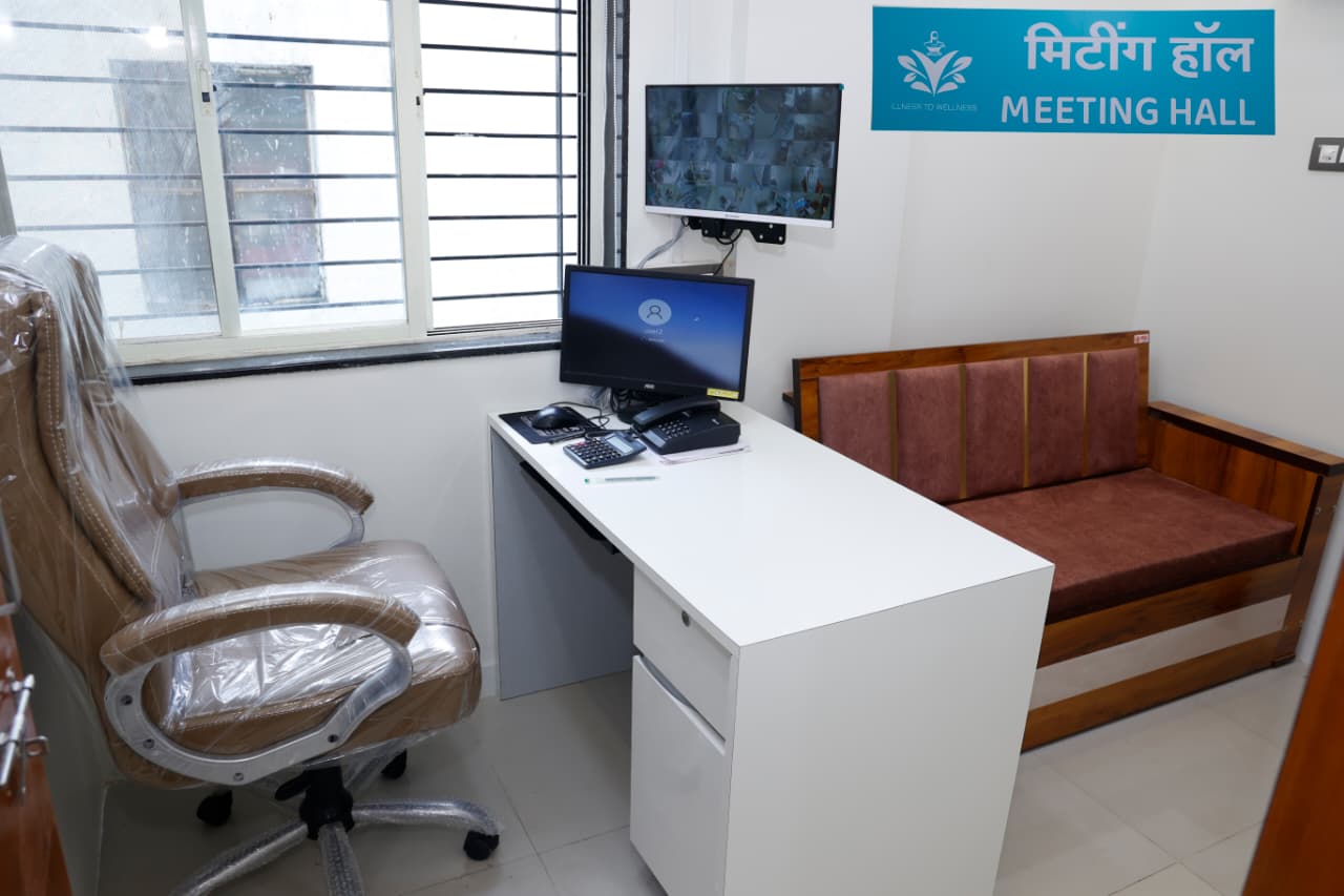 Parasnath Knee Pain Treatment Sangamner, Knee Pain Doctor